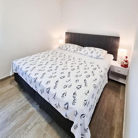 Apartment Ane 2 Tisno Luaran gambar