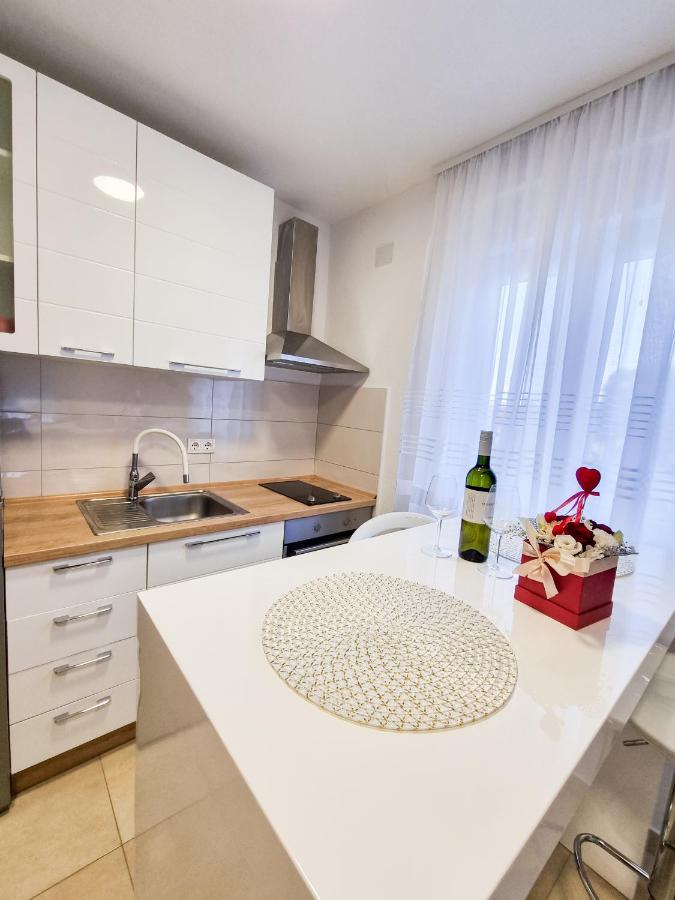 Apartment Ane 2 Tisno Luaran gambar
