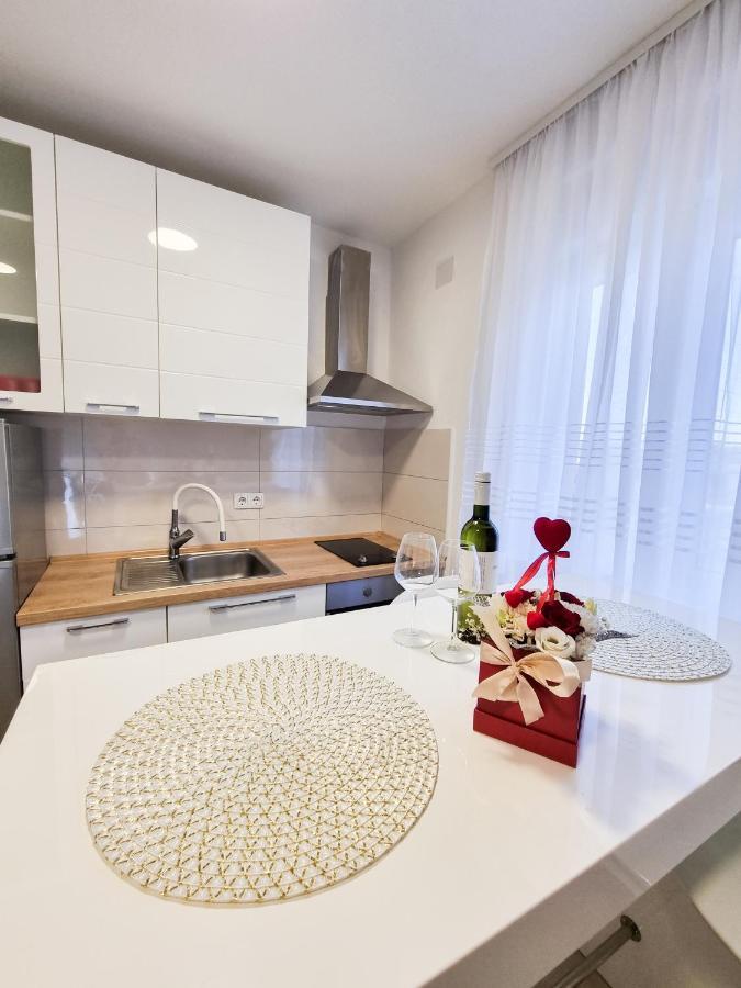 Apartment Ane 2 Tisno Luaran gambar
