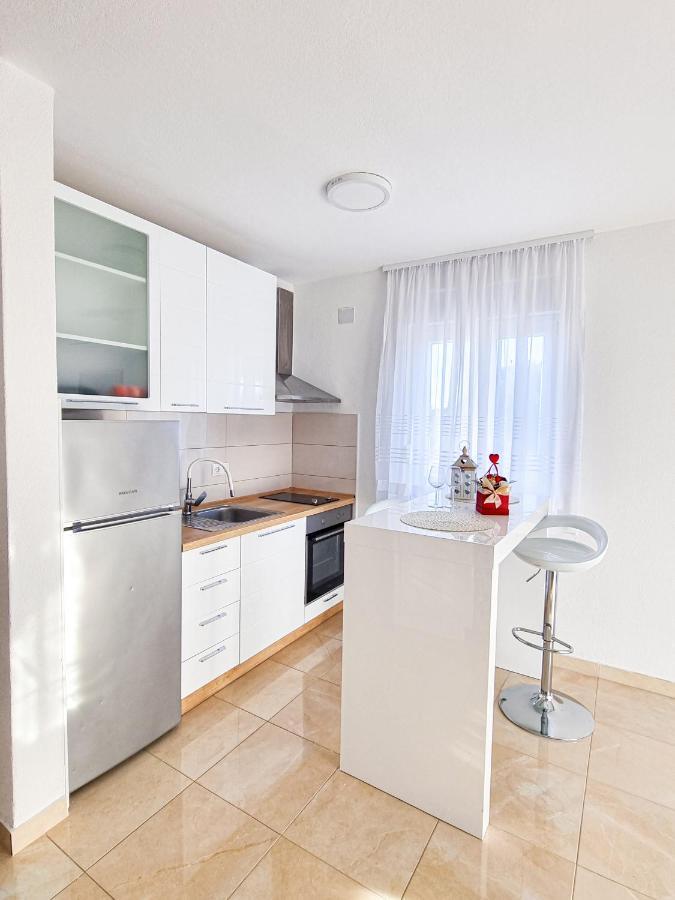 Apartment Ane 2 Tisno Luaran gambar