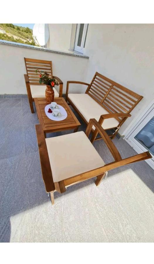 Apartment Ane 2 Tisno Luaran gambar